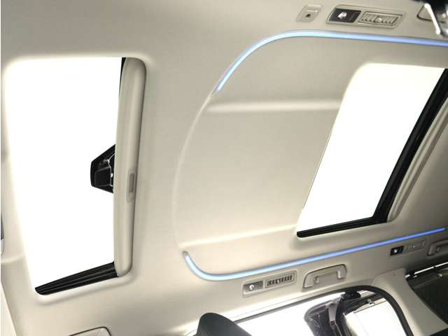 ヴェルファイアハイブリッド 2.5 ZR E-Four 4WD