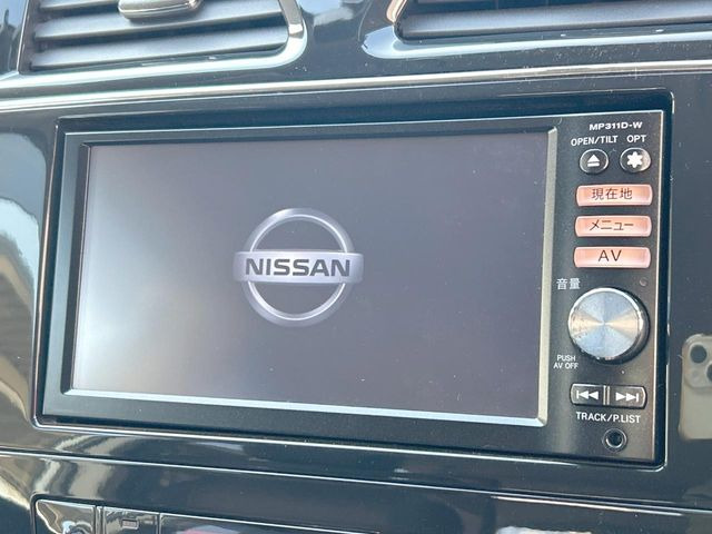 �y�����i�r�z�l�C�̏����i�r�𑕔����Ă���܂��B�i�r�̎g���₷���͂������A�I�[�f�B�I�@�\���[��!�L�����v�◷�s�͂������A�ʋ΂┃�����ȂǕ��i�̃h���C�u���y�����Ȃ�͂���