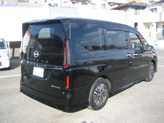 セレナ1.4 e-POWER ハイウェイスターV