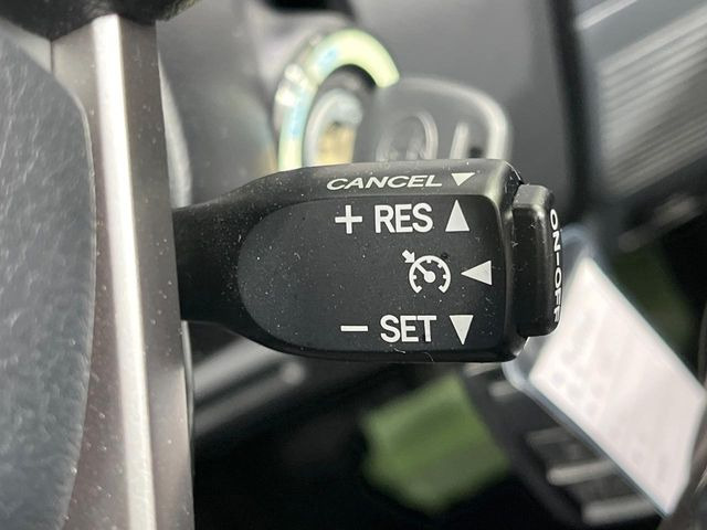 �y�N���[�Y�R���g���[���z�������H�����N���N���s�B�A�N�Z���𗣂��Ă���葬�x�ő��s���ł��A�������^�]���̕��S���y��!�����E�������ȒP�ȃX�C�b�`����Œ����ł��܂��B