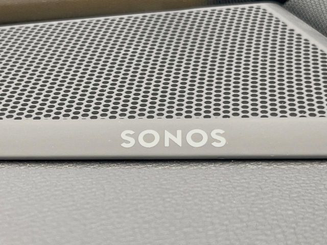 ��SONOS�T�E���h�V�X�e��:�����C���e���A���������̃v���~�A���T�E���h�V�X�e���𑕔����Ă���A���i�����Տꊴ�̂��鉹�y���ԓ��ł��y���݂��������܂��B