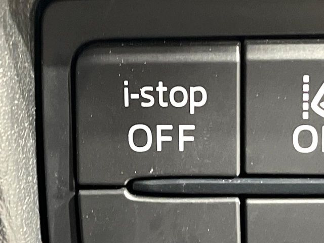 �y�A�C�h�����O�X�g�b�v�z�ԐM����a�؂Œ�Ԃ����ۂɃG���W�����~���A���ʂȔR���̏����}���܂��B�R��������ی�ɂȂ���@�\��G���W���̓u���[�L�𗣂��΍Ďn�����܂��B