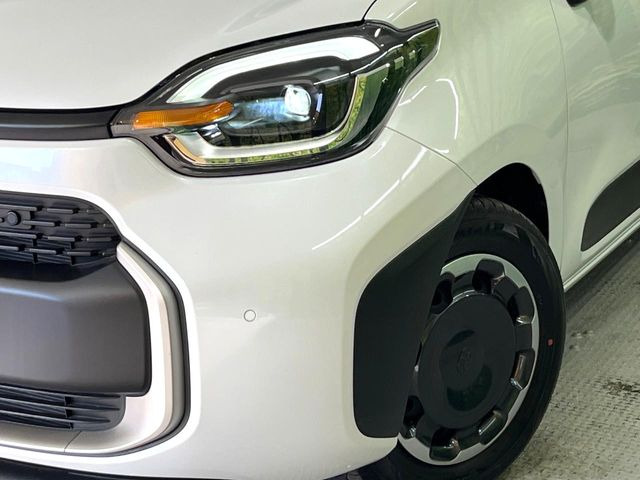 �yLED�w�b�h���C�g�z���V����ԑ��s�����ǍD�Ȏ��E���m�ۂ����S���ĉ^�]�ł��鍂�P�xLED�w�b�h���C�g�𑕔�!�_�����x�������A����d�͂��}�����Ă��܂��B