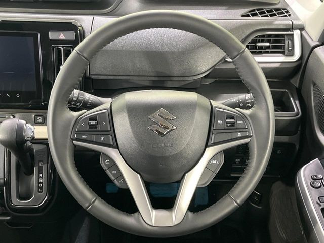 �y�����v�����X�e�A�����O�z�㎿�Ȋv���g�p���邱�ƂŁA��ɂ����������݂ƂĂ��^�]���₷���n���h���ł���