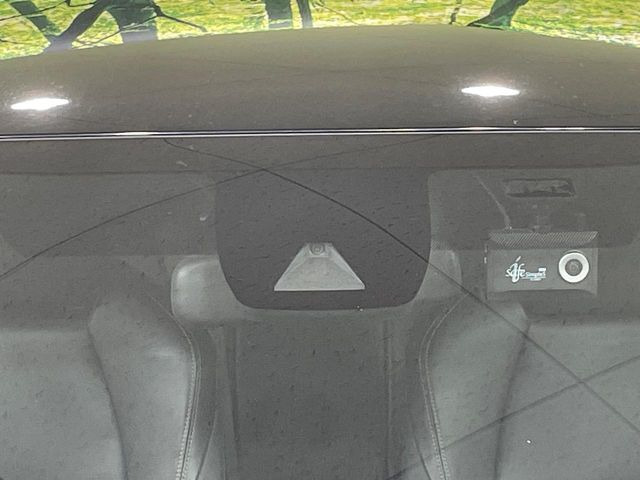 �y�g���^�Z�[�t�e�B�Z���X�z���s���ɑO���̎ԗ�����F�����A�Փ˂������Ȏ��͌x��ƃu���[�L�ŏՓˉ���Ɣ�Q�y�����A�V�X�g�B�����S�Ƀh���C�u�����y���݂��������܂��B