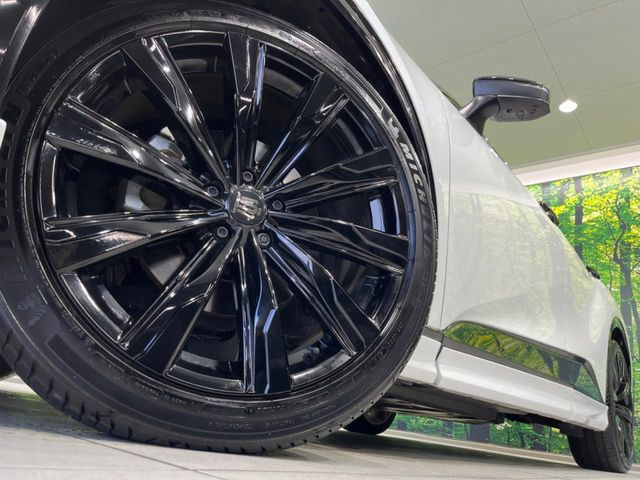 �y����21�C���`�A���~�z�C�[���z�O�ςɃ}�b�`���������A���~�z�C�[���𑕒����Ă���܂��B�e��ЊO�A���~�z�C�[����A�X�^�b�h���X�^�C�����戵�����Ă���܂��B���񂲑��k����������