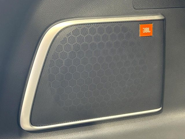 �yJBL�v���~�A���T�E���h�V�X�e���z���[�J�[�I�v�V�����̍��i�ʃT�E���h�V�X�e���𓋍ځB��p�̃`���[�j���O���{���ꂽ�召�l�X�ȃX�s�[�J�[����ǎ��ȃT�E���h���t�ł��A�Տꊴ���ӂ�鉹����Ԃ����o���܂��B