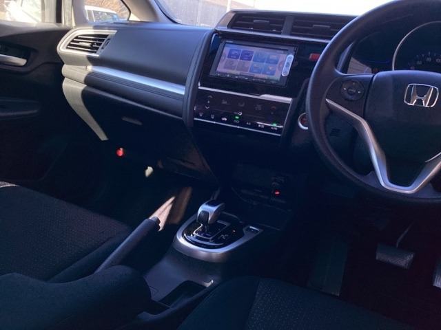 フィット1.5 ハイブリッド Fパッケージ