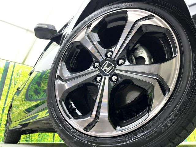 �y����18�C���`�A���~�z�C�[���z�O�ςɃ}�b�`���������A���~�z�C�[���𑕒����Ă���܂��B�e��ЊO�A���~�z�C�[����A�X�^�b�h���X�^�C�����戵�����Ă���܂��B���񂲑��k����������