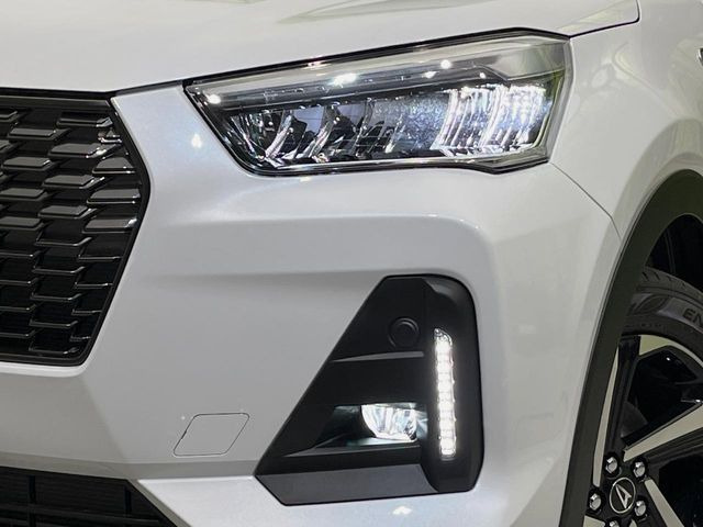 �yLED�w�b�h���C�g�z���V����ԑ��s�����ǍD�Ȏ��E���m�ۂ����S���ĉ^�]�ł��鍂�P�xLED�w�b�h���C�g�𑕔�!�_�����x�������A����d�͂��}�����Ă��܂��B