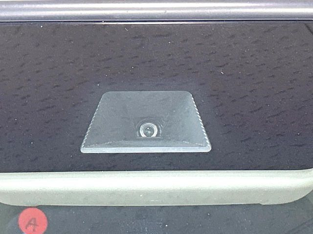 �y�z���_�Z���V���O�z���s���ɑO���̎ԗ�����F�����A�Փ˂������Ȏ��͌x��ƃu���[�L�ŏՓˉ���Ɣ�Q�y�����A�V�X�g�B�����S�Ƀh���C�u�����y���݂��������܂��B