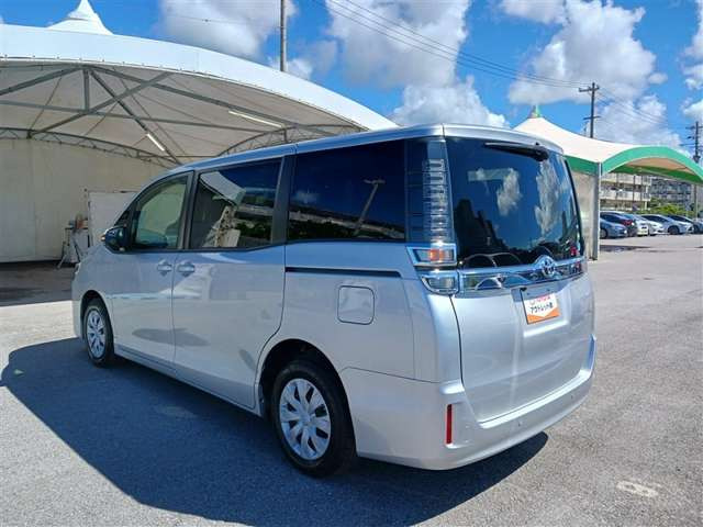 ヴォクシー2.0 X