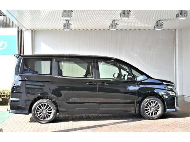 ヴォクシー2.0 ZS