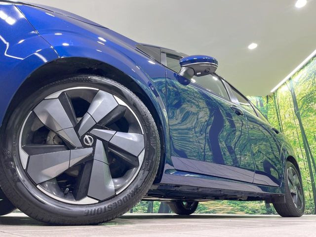 �y����17�C���`�A���~�z�C�[���z�O�ςɃ}�b�`���������A���~�z�C�[���𑕒����Ă���܂��B�e��ЊO�A���~�z�C�[����A�X�^�b�h���X�^�C�����戵�����Ă���܂��B���񂲑��k����������