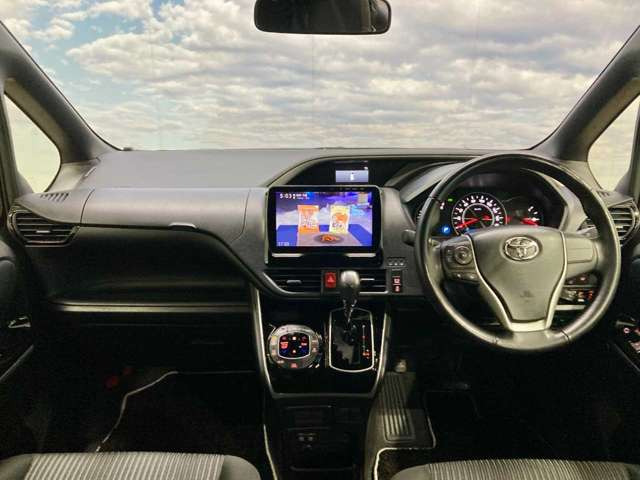 ヴォクシー2.0 ZS 煌 4WD