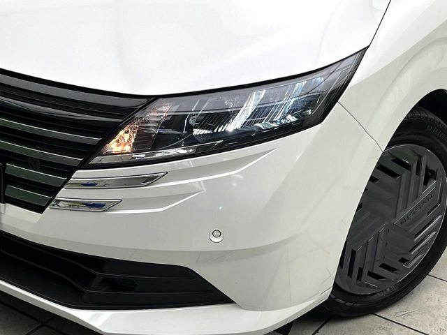 �yLED�w�b�h���C�g�z���V����ԑ��s�����ǍD�Ȏ��E���m�ۂ����S���ĉ^�]�ł��鍂�P�xLED�w�b�h���C�g�𑕔�!�_�����x�������A����d�͂��}�����Ă��܂��B