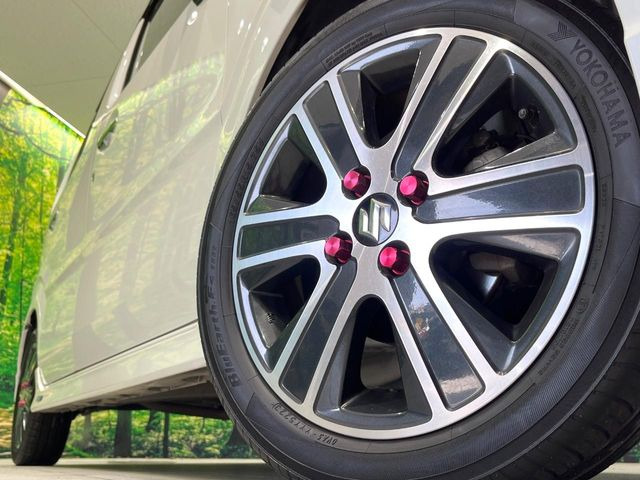 �y����15�C���`�A���~�z�C�[���z�O�ςɃ}�b�`���������A���~�z�C�[���𑕒����Ă���܂��B�e��ЊO�A���~�z�C�[����A�X�^�b�h���X�^�C�����戵�����Ă���܂��B���񂲑��k����������