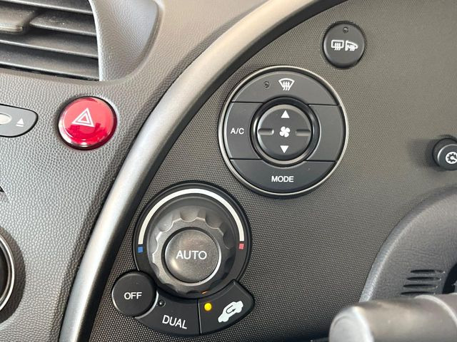 �y�I�[�g�G�A�R���z��x���D�݂̉��x�ɐݒ肷��΁A�ԓ��̉��x�����m�����ʂ≷�x�������Œ����B����&hellip;����&hellip;�Ɖ��x���X�C�b�`���������K�v�͂���܂���B���K�Ȏԓ���Ԃɂ͕K�{�̋@�\�ł��ˁ�