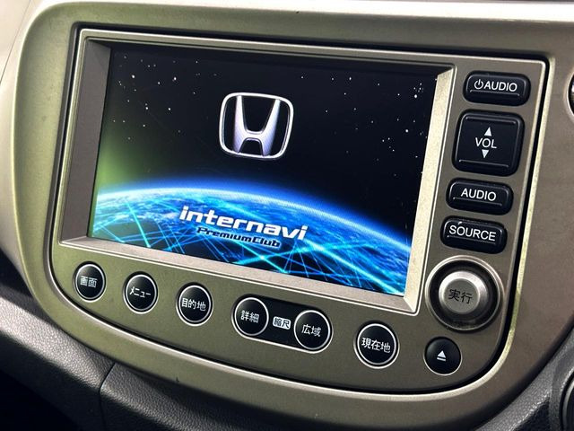 �y�����i�r�z�l�C�̏����i�r�𑕔����Ă���܂��B�i�r�̎g���₷���͂������A�I�[�f�B�I�@�\���[��!�L�����v�◷�s�͂������A�ʋ΂┃�����ȂǕ��i�̃h���C�u���y�����Ȃ�͂���