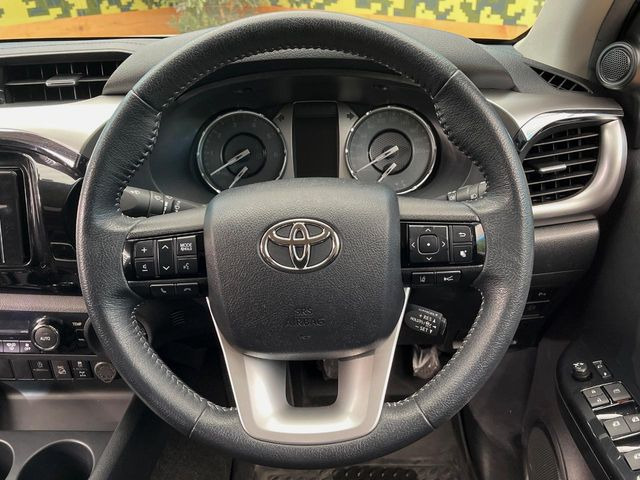 �y�����v�����X�e�A�����O�z�㎿�Ȋv���g�p���邱�ƂŁA��ɂ����������݂ƂĂ��^�]���₷���n���h���ł���