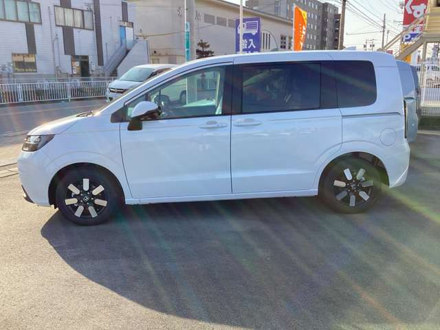 フリード1.5 e:HEV エアー EX