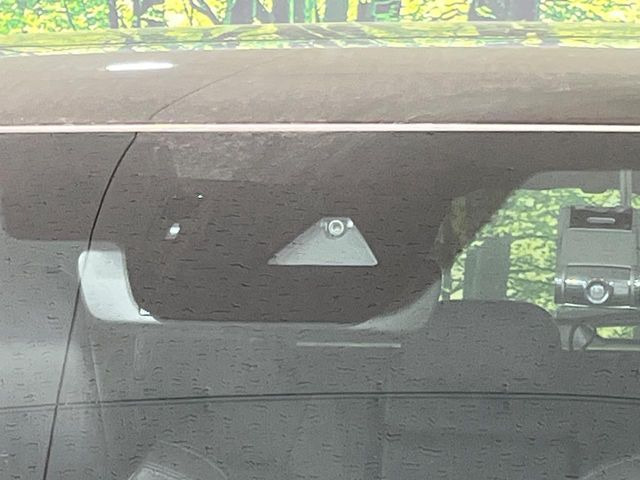 �y�X�}�[�g�V�e�B�u���[�L�T�|�[�g�z�ᑬ���s���ɑO���̎ԗ�����F�����A�Փ˂������Ȏ��͌x��ƃu���[�L�ŏՓˉ���Ɣ�Q�y�����A�V�X�g�B�����S�Ƀh���C�u�����y���݂��������܂��B