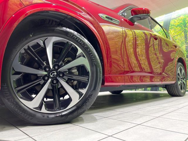 �y����20�C���`�A���~�z�C�[���z�O�ςɃ}�b�`���������A���~�z�C�[���𑕒����Ă���܂��B�e��ЊO�A���~�z�C�[����A�X�^�b�h���X�^�C�����戵�����Ă���܂��B���񂲑��k����������