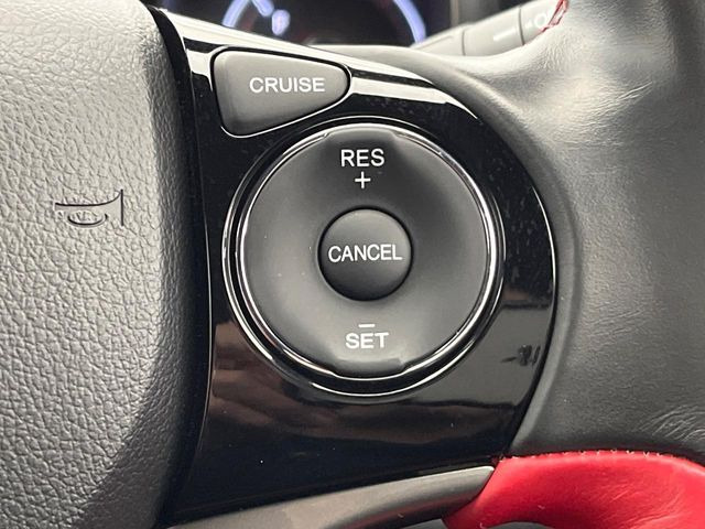 �y�N���[�Y�R���g���[���z�������H�����N���N���s�B�A�N�Z���𗣂��Ă���葬�x�ő��s���ł��A�������^�]���̕��S���y��!�����E�������ȒP�ȃX�C�b�`����Œ����ł��܂��B