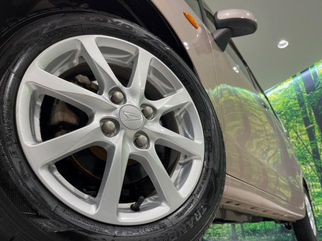 �y����14�C���`�A���~�z�C�[���z�O�ςɃ}�b�`���������A���~�z�C�[���𑕒����Ă���܂��B�e��ЊO�A���~�z�C�[����A�X�^�b�h���X�^�C�����戵�����Ă���܂��B���񂲑��k����������