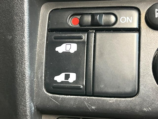 �y�p���[�X���C�h�h�A�z�X�}�[�g�L�[��^�]�Ȃ̃X�C�b�`�ŃX���C�h�h�A�̊J���\���d��������͂����ăh�A���J����K�v�������A���������q�l�ł��A�d���ו��������Ă��鎞�����N�ɊJ���߂ł��܂���