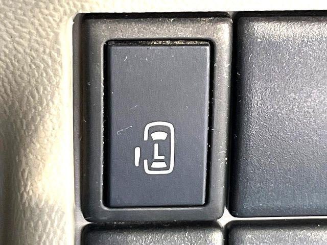 �y�p���[�X���C�h�h�A�z�X�}�[�g�L�[��^�]�Ȃ̃X�C�b�`�ŃX���C�h�h�A�̊J���\���d��������͂����ăh�A���J����K�v�������A���������q�l�ł��A�d���ו��������Ă��鎞�����N�ɊJ���߂ł��܂���