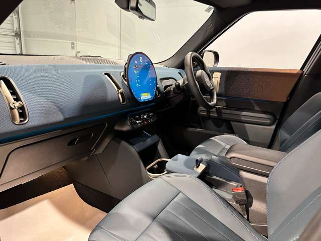 ミニカントリーマンS ALL4 DCT 4WD