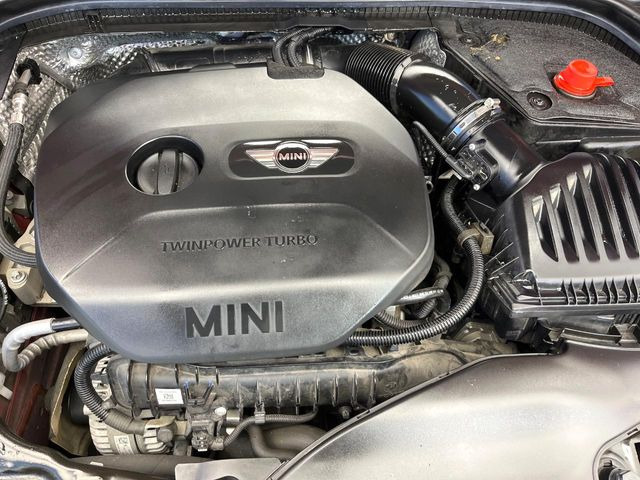 �����X�ł́A�e���[�J�[�̐�p�f�f�e�X�^�[�𓱓��B���Ǝ��i�����e�N�j�J���X�^�b�t���풓���Ă���܂��̂ŁA������̍ۂɂ����S���Ă����p���������܂��B