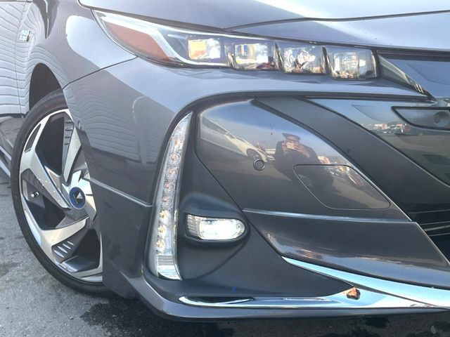 �yLED�w�b�h���C�g�z���V����ԑ��s�����ǍD�Ȏ��E���m�ۂ����S���ĉ^�]�ł��鍂�P�xLED�w�b�h���C�g�𑕔�!�_�����x�������A����d�͂��}�����Ă��܂��B