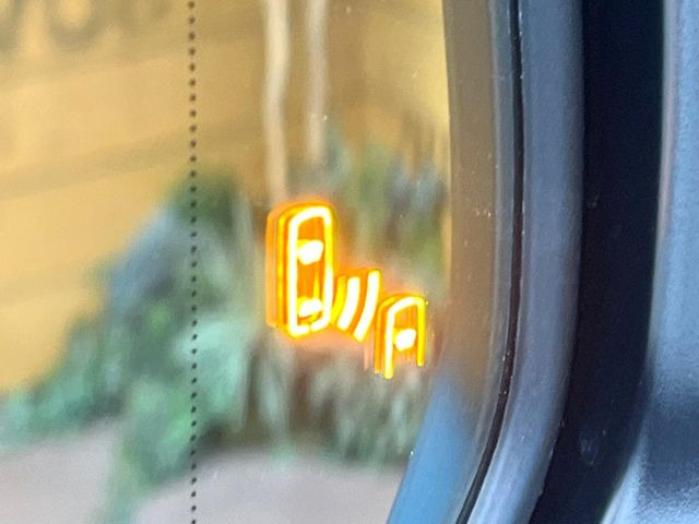 �y�u���C���h�X�|�b�g���j�^�[�z���s���A�h�A�~���[�̎��p�ɂȂ�₷���ӏ��Ɍ㑱�Ԃ��ڋ߂���ƃT�C�h�~���[�̃����Y�Ɍx����\��!�h���C�o�[�ɒ��ӊ��N�����Ă���܂��B