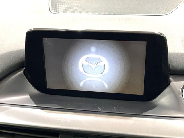 �y�}�c�_�R�l�N�g�i�r�z�ԓ��̕��͋C�Ƀ}�b�`������̌^�^�C�v�̃i�r�B�e����q�ݒ��Bluetooth�Đ����A�l�X�ȋ@�\���y���߂܂��B�����I�ȃ_�C�������삪�\�ŁA�g��������ǍD�ł��B