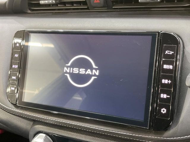 �y�����i�r�z�l�C�̏����i�r�𑕔����Ă���܂��B�i�r�̎g���₷���͂������A�I�[�f�B�I�@�\���[��!�L�����v�◷�s�͂������A�ʋ΂┃�����ȂǕ��i�̃h���C�u���y�����Ȃ�͂���