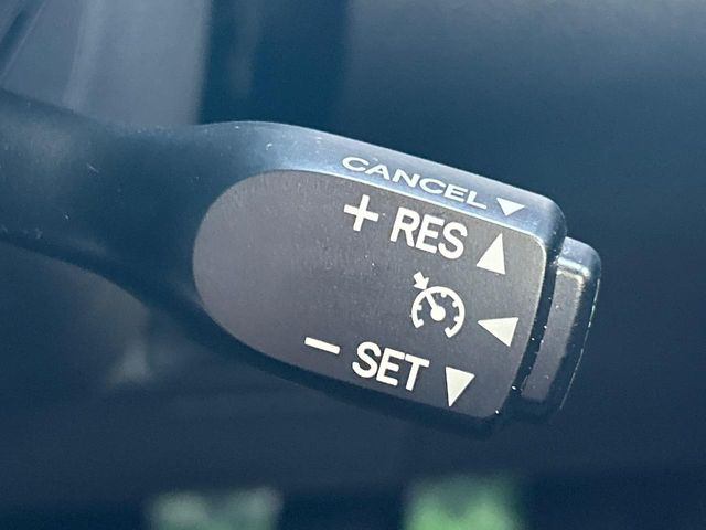 �y�N���[�Y�R���g���[���z�������H�����N���N���s�B�A�N�Z���𗣂��Ă���葬�x�ő��s���ł��A�������^�]���̕��S���y��!�����E�������ȒP�ȃX�C�b�`����Œ����ł��܂��B