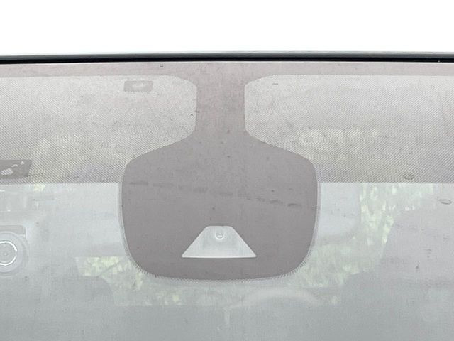 �y�G�}�[�W�F���V�[�u���[�L�z���s���ɑO���̎ԗ�����F�����A�Փ˂������Ȏ��͌x��ƃu���[�L�ŏՓˉ���Ɣ�Q�y�����A�V�X�g�B�����S�Ƀh���C�u�����y���݂��������܂��B