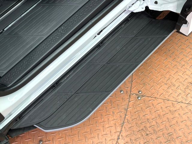 ���[�J�[�I�v�V�����́y���j�o�[�T���X�e�b�v�z�𑕔��B�X���C�h�h�A�ƘA�������X�e�b�v�ɂ��A�����Ȃ��q�l�̏��~�肪���Ղ��Ȃ�܂���