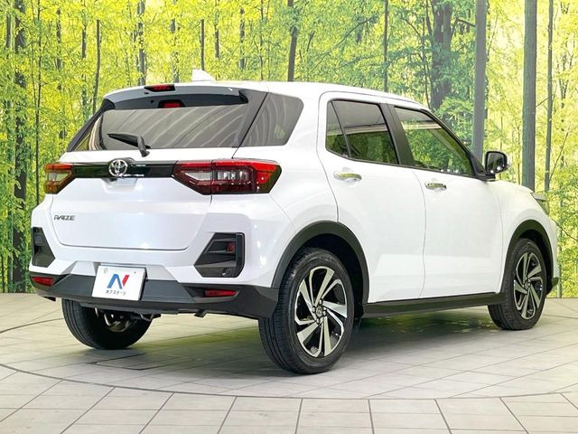 ☆全国のネクステージからお取り寄せが可能※!遠方の店舗に展示してあるクルマが気になる場合も、最寄りの店舗でご覧いただくことが可能です!是非私たちに要望をお聞かせください!※別途費用