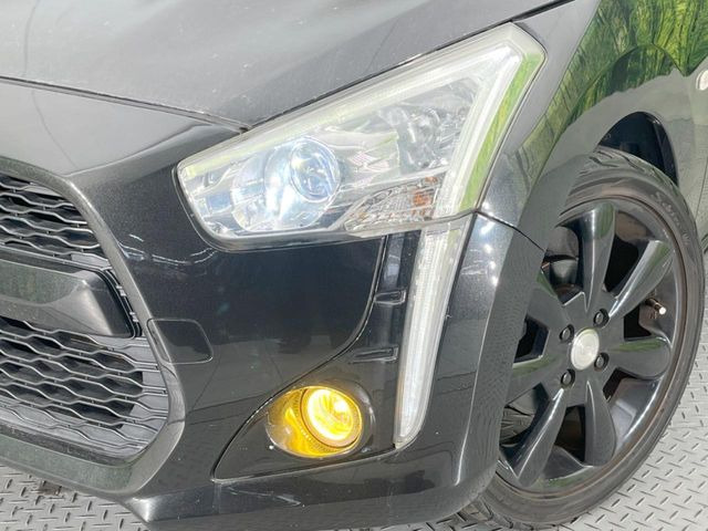 �yLED�w�b�h���C�g�z���V����ԑ��s�����ǍD�Ȏ��E���m�ۂ����S���ĉ^�]�ł��鍂�P�xLED�w�b�h���C�g�𑕔�!�_�����x�������A����d�͂��}�����Ă��܂��B