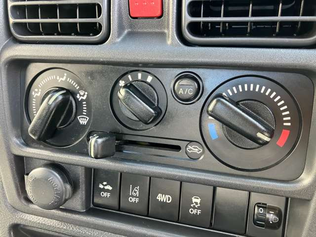 �V���v���ȃ_�C�����ő��쐫�̗ǂ��}�j���A���G�A�R��!�����ď�����K�Ƀh���C�u�ł��܂�!