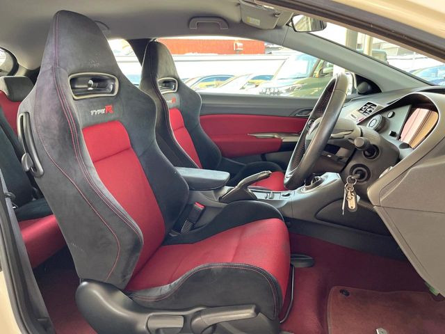 �y��p�X�|�[�c�V�[�g�z�z�[���h���ɗD��A�J�[�u���̑̂������}�����Ă���܂��B�܂��A�̂Ƀt�B�b�g���邩�獘��w�������ɂ����A�����O�h���C�u�⍂�����s�ł����K�ɂ��߂������������܂���