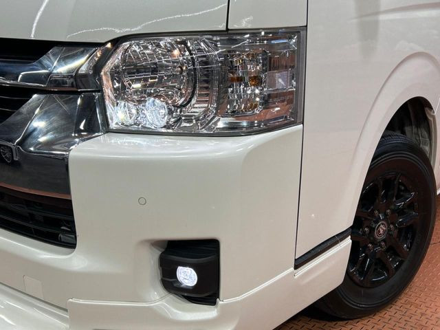 �yLED�w�b�h���C�g�z���V����ԑ��s�����ǍD�Ȏ��E���m�ۂ����S���ĉ^�]�ł��鍂�P�xLED�w�b�h���C�g�𑕔�!�_�����x�������A����d�͂��}�����Ă��܂��B