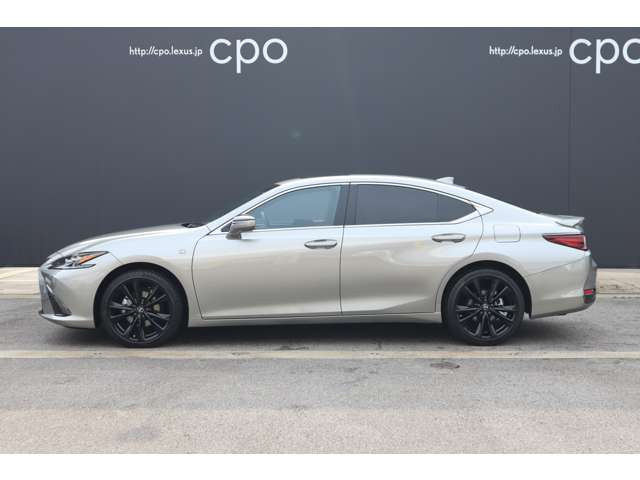 ES300h Fスポーツ