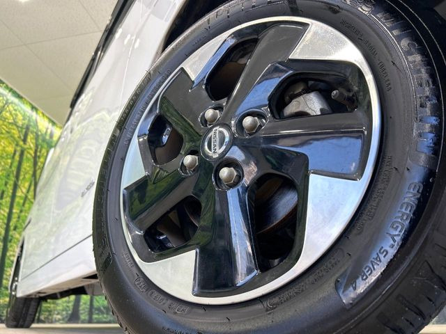 �y����14�C���`�A���~�z�C�[���z�O�ςɃ}�b�`���������A���~�z�C�[���𑕒����Ă���܂��B�e��ЊO�A���~�z�C�[����A�X�^�b�h���X�^�C�����戵�����Ă���܂��B���񂲑��k����������