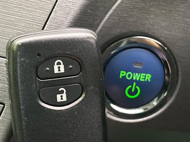 �y�X�}�[�g�L�[�z�J�o����|�P�b�g�ɓ��ꂽ�܂܂ł��h�A�̎{���E�������\�ȃX�}�[�g�L�[�𑕔��B�G���W���̃I���E�I�t�����J�M�����o���K�v����������Ƃ��Ă��֗��ł���