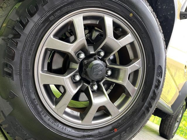 �y����15�C���`�A���~�z�C�[���z�O�ςɃ}�b�`���������A���~�z�C�[���𑕒����Ă���܂��B�e��ЊO�A���~�z�C�[����A�X�^�b�h���X�^�C�����戵�����Ă���܂��B���񂲑��k����������