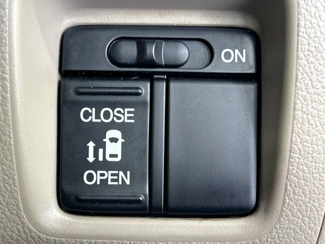 �y�p���[�X���C�h�h�A�z�X�}�[�g�L�[��^�]�Ȃ̃X�C�b�`�ŃX���C�h�h�A�̊J���\���d��������͂����ăh�A���J����K�v�������A���������q�l�ł��A�d���ו��������Ă��鎞�����N�ɊJ���߂ł��܂���